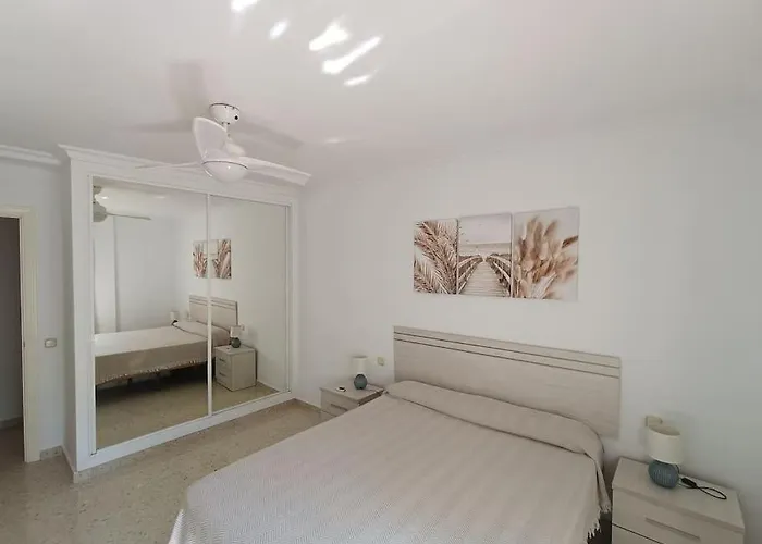 Апартаменты Spacious And Centrally Located In San Pedro De Alcantara
